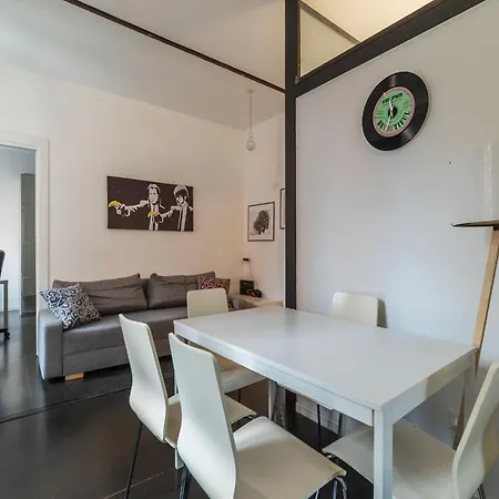 Guesthost - Cozy Near Tiburtina * 로마