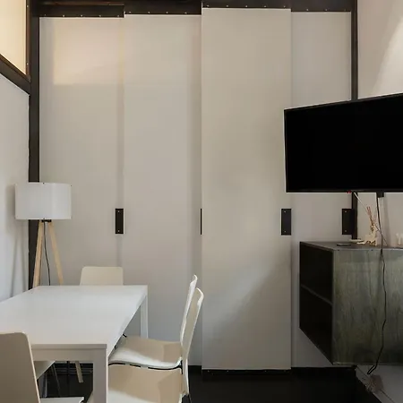 Guesthost - Cozy Near Tiburtina 아파트