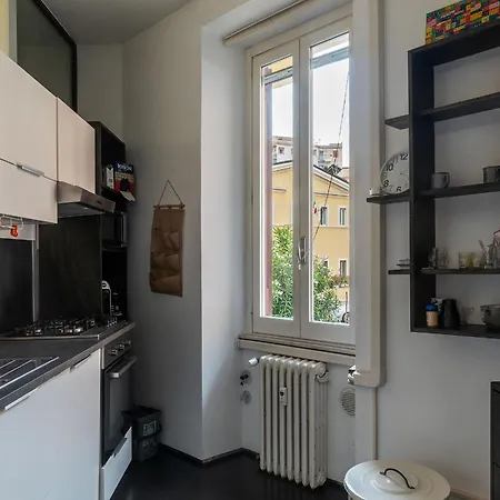 Guesthost - Cozy Near Tiburtina 아파트